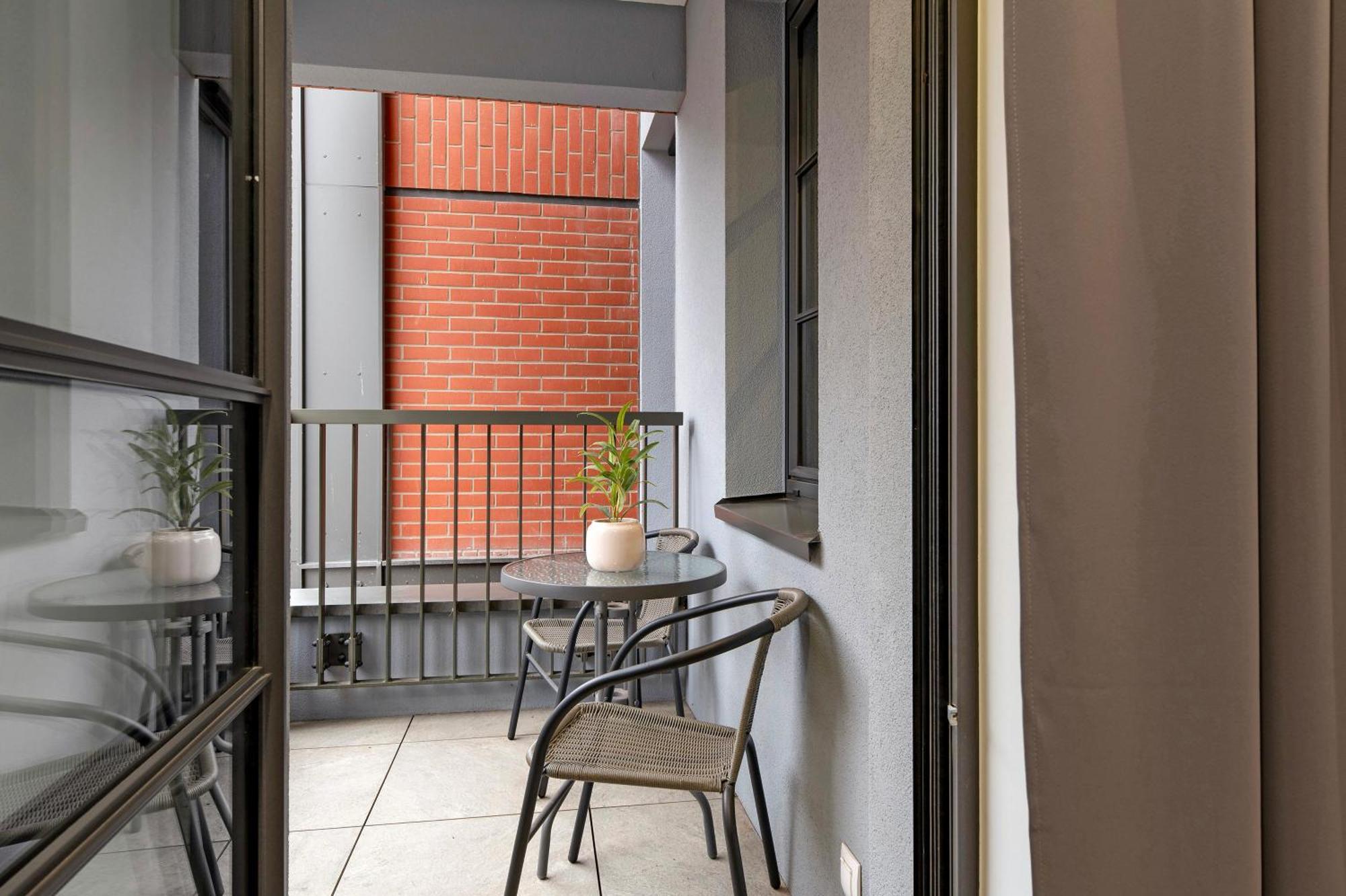 Doki Living & Foodhall By Downtown Apartments Gdańsk Værelse billede